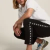 Schwarze Herren-Jogginghose mit weißen Sternen an den Seiten