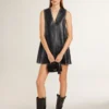 Schwarzes Nappalederkleid für Damen mit Nieten