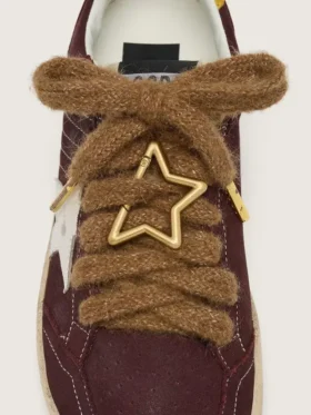 „Skins“ – braune Wollschnürsenkel mit goldenem, sternförmigem Karabinerhaken