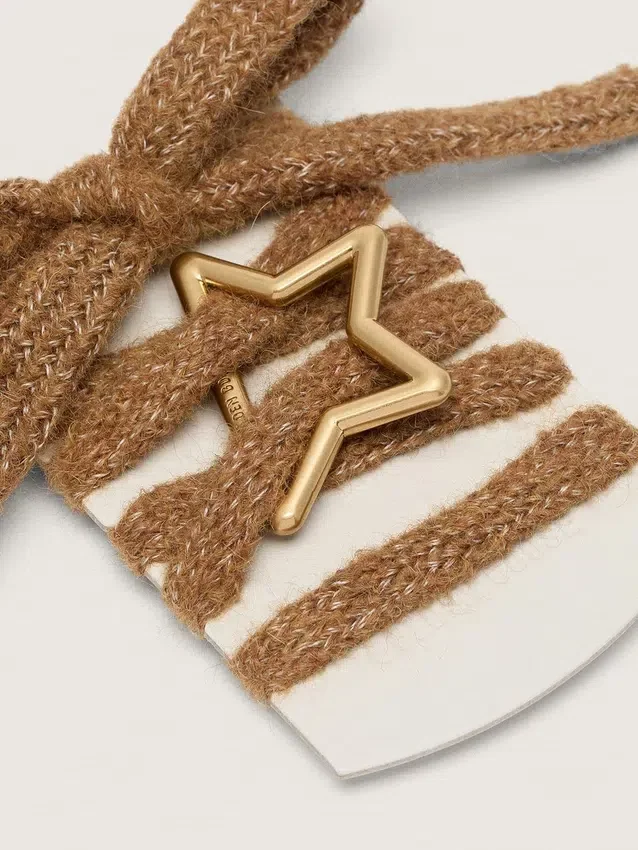 „Skins“ – braune Wollschnürsenkel mit goldenem, sternförmigem Karabinerhaken