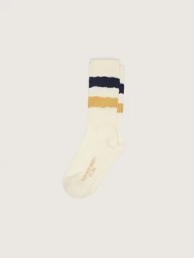 Socken in gealtertem Weiß mit Used-Look-Details und zweifarbigen Streifen