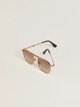 Sonnenbrille im Pilotenstil mit goldenem Rahmen und beigen Gläsern