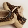 Herrenmodell „Space-Star“ aus Ponyfell mit Animal-Print und Lammfellfutter