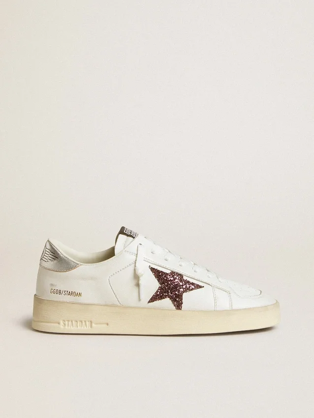 Stardan für Damen aus Nappaleder mit Glitzerstern und Fersenlasche aus Metallic-Leder