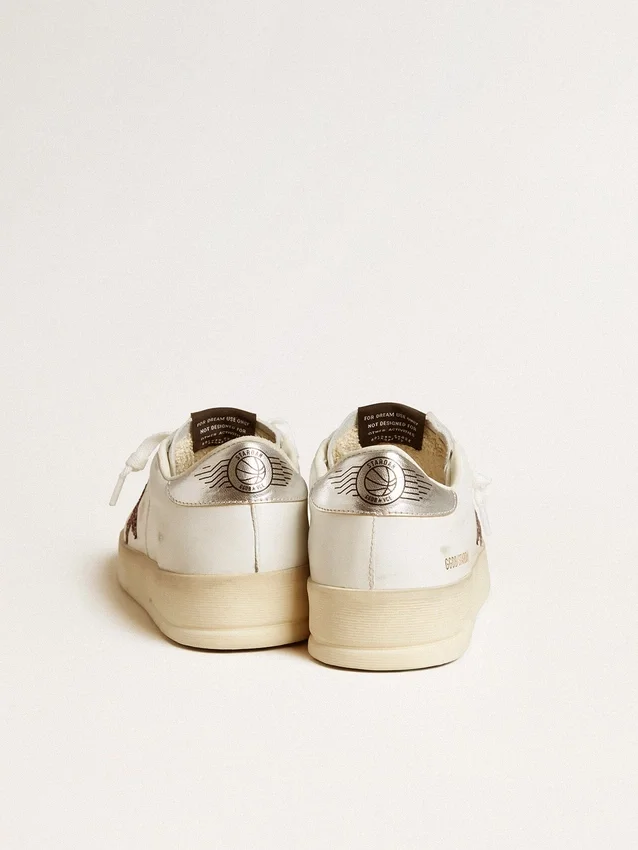 Stardan für Damen aus Nappaleder mit Glitzerstern und Fersenlasche aus Metallic-Leder