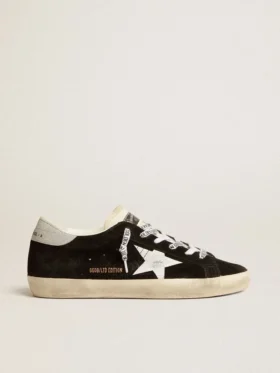 Super-Star LTD für Damen aus schwarzem Wildleder mit weiß aufgedrucktem Stern und silberner Glitzer-Fersenlasche