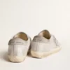 Super-Star-Sneaker aus grau-weißem Leder mit Glitzereffekt und Lederstern