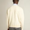 Sweatshirt in gealtertem Weiß mit umgekehrtem Logo auf der Rückseite – Jersey Capsule