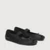 Étoile Ballerinas aus schwarzem Satin mit schwarzem, gesticktem Stern und elastischem Riemen