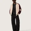 Unisex-Bomberjacke aus weißem und burgunderrotem Jacquard-Strick