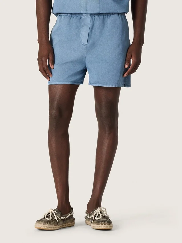 Unisex-Shorts aus hellblauem Baumwoll-Twill