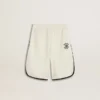 Weiße Shorts für Jungen mit gesticktem Logo