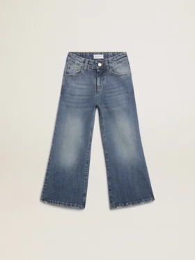 Weit geschnittene Jeans aus mittelblauem Bull-Denim