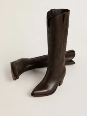 „Wish Star“-Stiefel aus dunkelbraunem Leder mit ton-in-ton gesticktem Stern