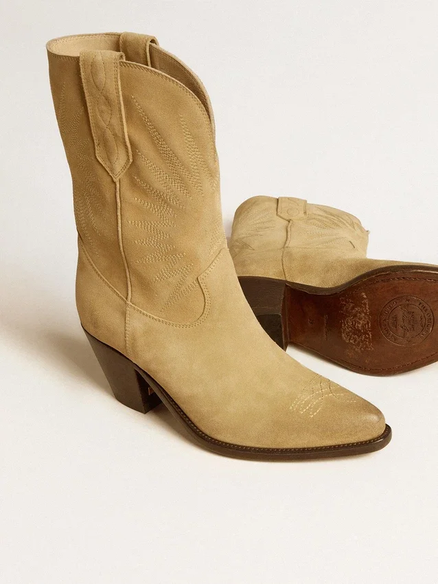 „Wish Star“-Stiefel aus sandfarbenem, gewachstem Wildleder mit Sternstickerei