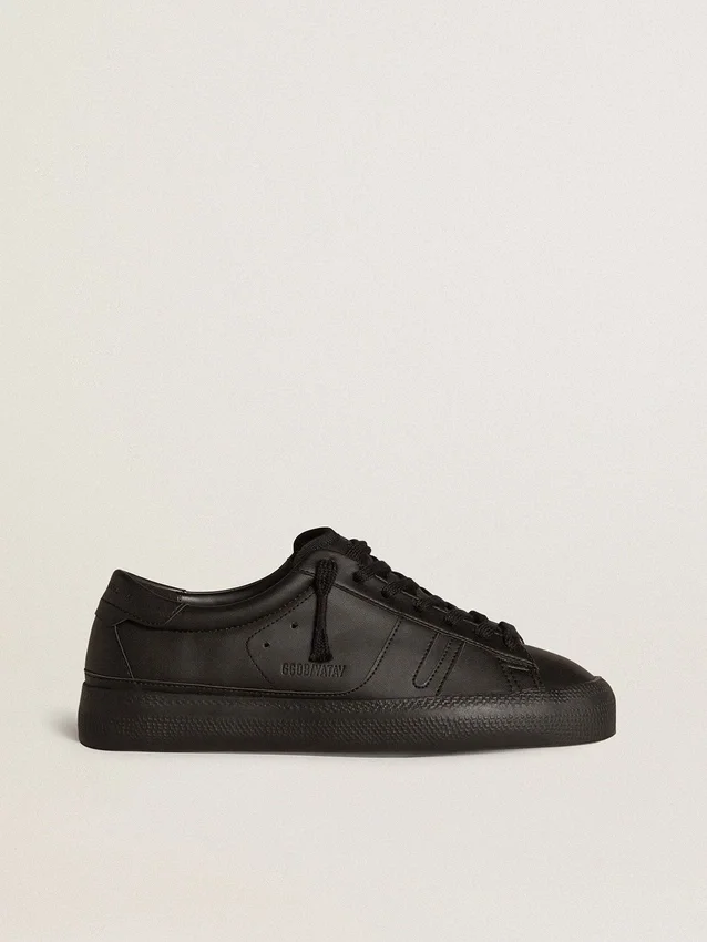 Yatay Modell 1B – nachhaltige Sneaker mit biobasiertem Obermaterial und schwarzem Y