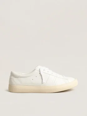 Yatay Modell 1B – nachhaltige Sneaker mit weißem, biobasiertem Obermaterial und weißem Y