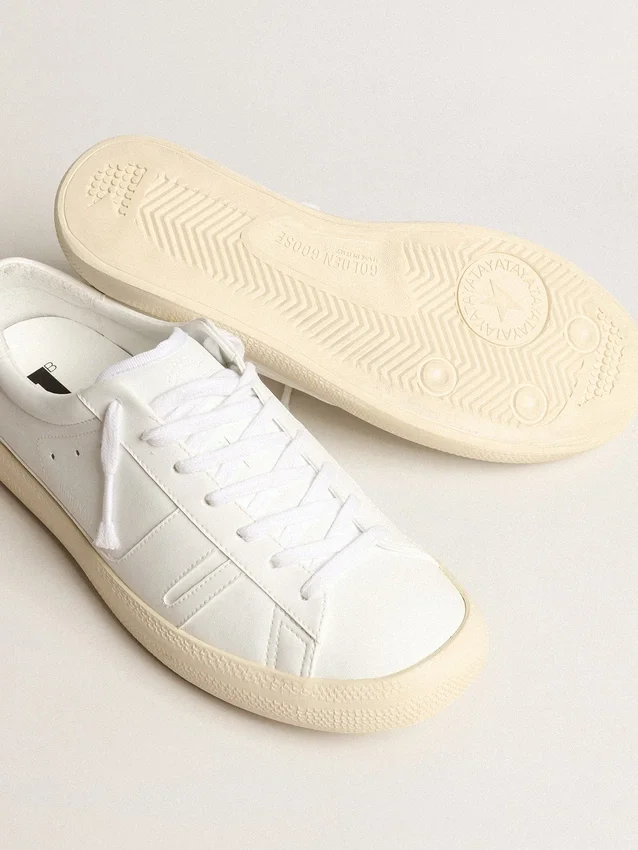 Yatay Modell 1B – nachhaltige Sneaker mit weißem, biobasiertem Obermaterial und weißem Y